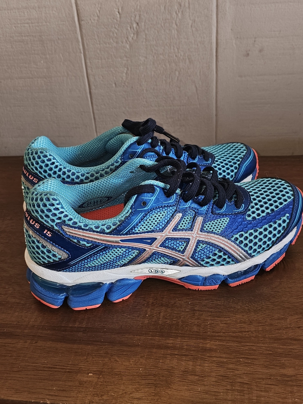 ASICS Women's Teal and Blue GEL Cumulus 15 Running Shoes 7.5 - Picture 3 of 6